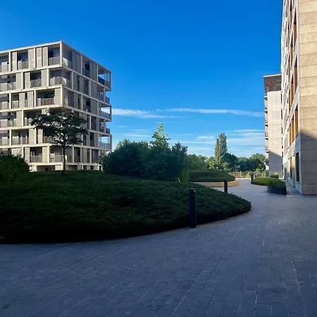 Urban Nest - Cloche D'or Апартаменты *